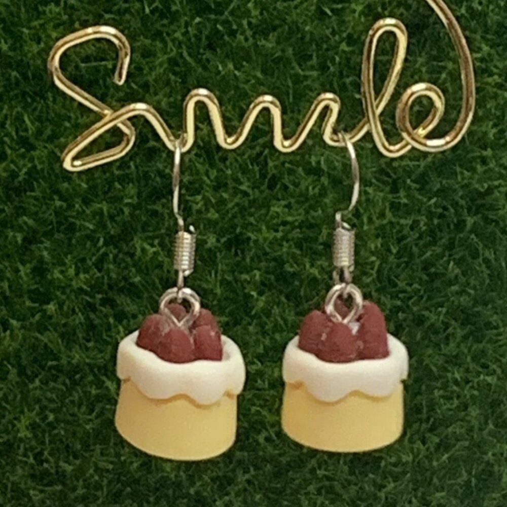 Strawberry Earring, Cake Earring, Dessert Earring, Chef Earring, Baking Earring